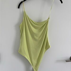 Good American 90s Touch One-Shoulder Body Suit in Lime Green